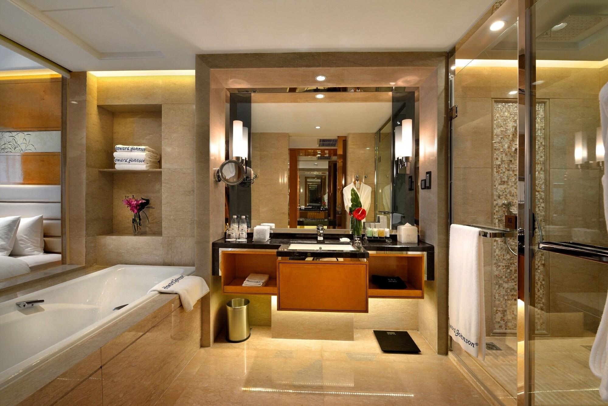 Howard Johnson Hi - Tech Plaza Chengdu Extérieur photo